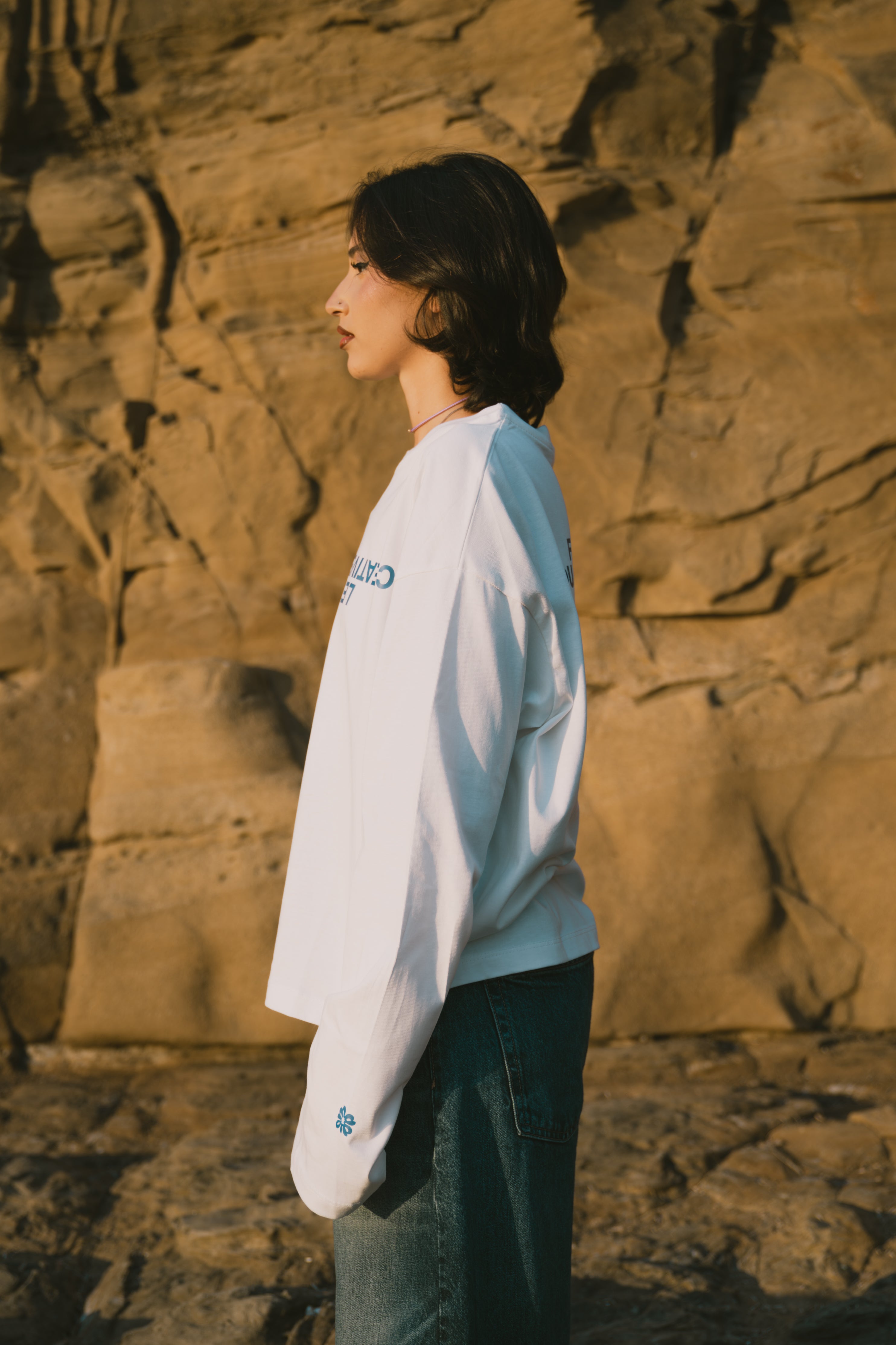 LegiáWrld Longsleeve WH tee