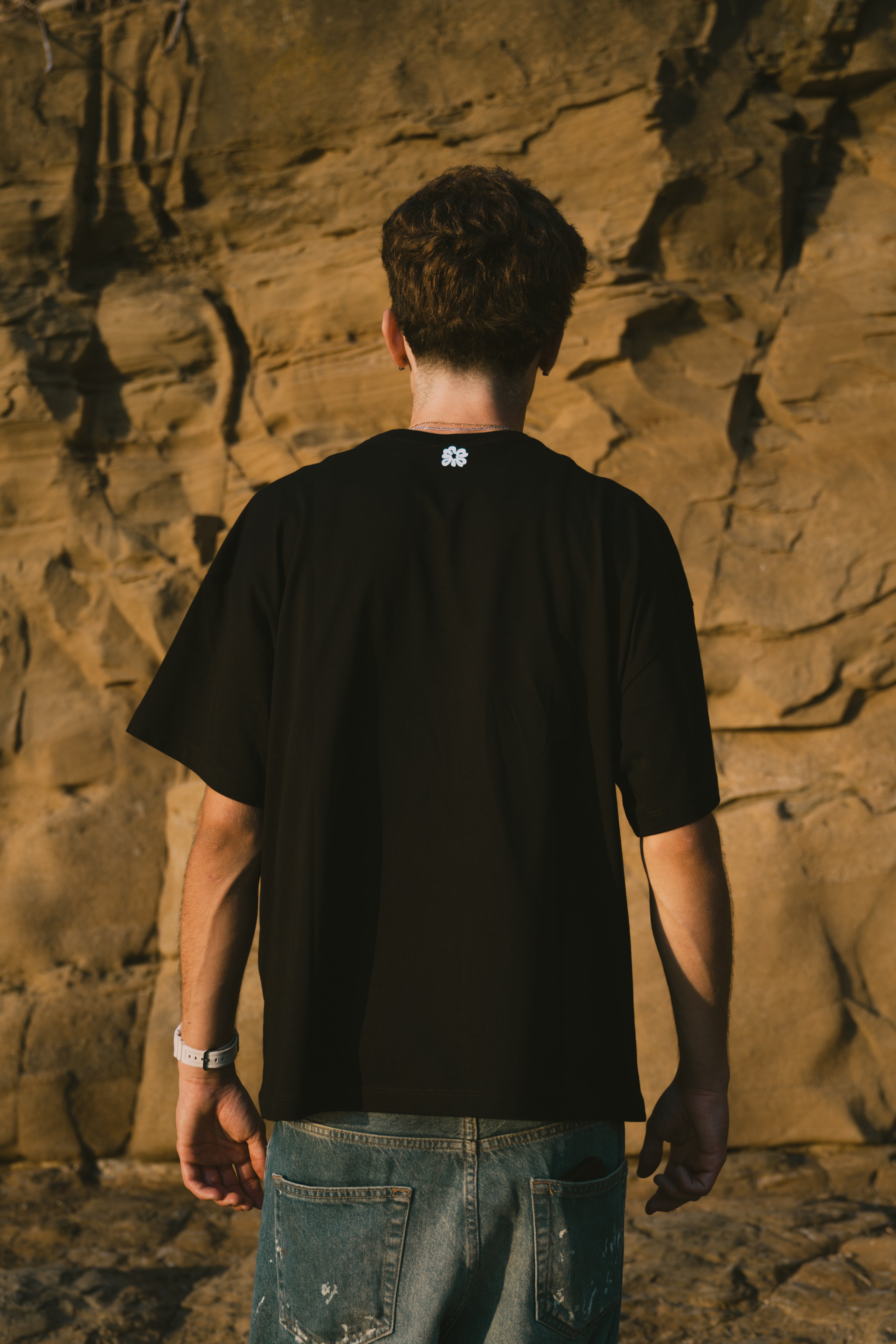 LegiáWrld BoxyOver Tee