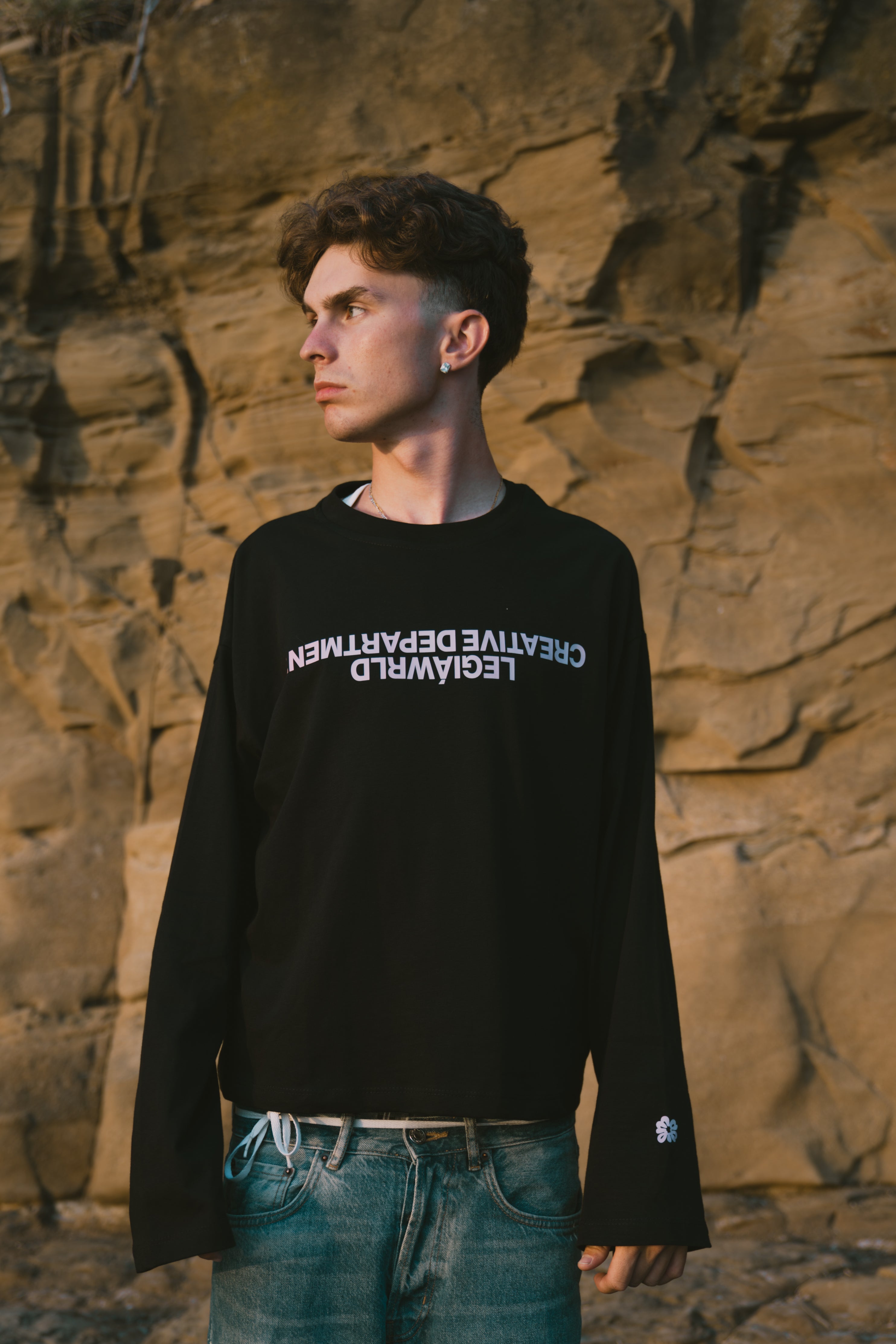 LegiáWrld Longsleeve BK tee