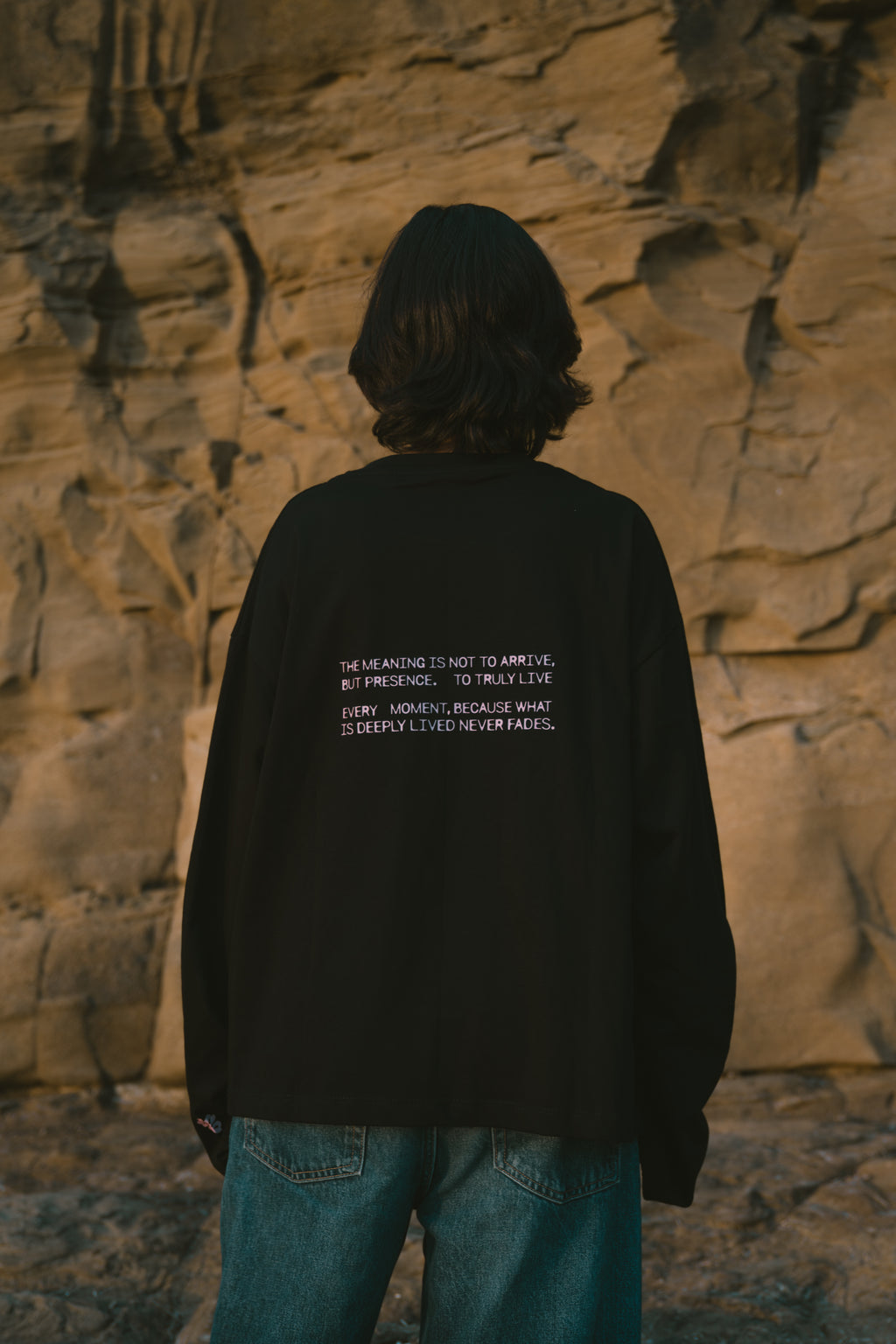 LegiáWrld Longsleeve BK tee